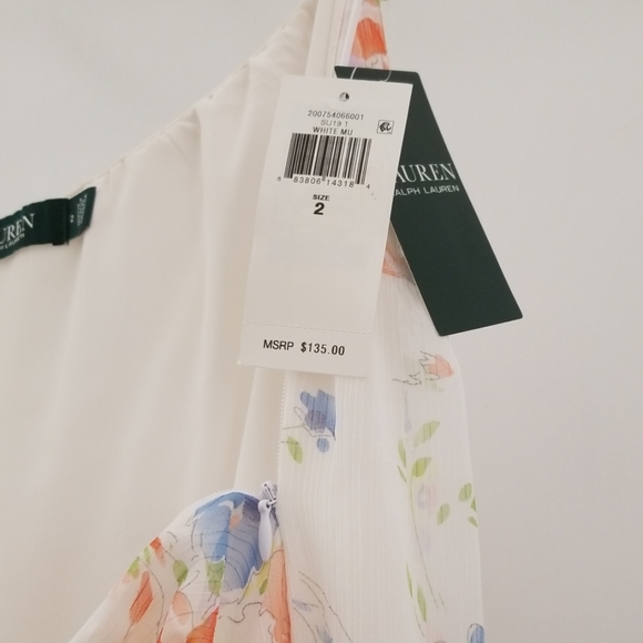 🔥SALE Lauren ralph Lauren floral Skirt
Size 10 not 2
Just be careful! - Picture 5 of 7